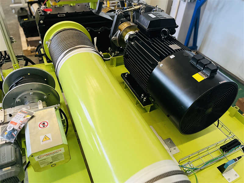 Robust CWD Double Girder Overhead Crane with Open Winch 10-100 Ton