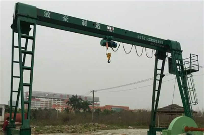 High-Capacity 100 Ton Gantry Crane System, 30m Span for Shipbuilding