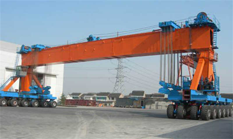 Coordinated 900T Gantry Cranes for Lifting 1800T Prefabricated Beams on Site