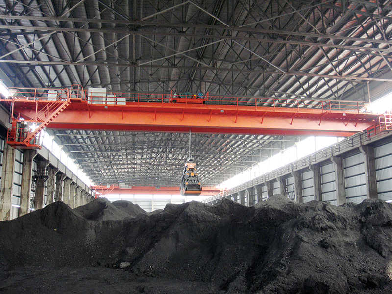 Bridge Crane with Clamshell Bucket for Precise Stockpile Forming & Reclaim