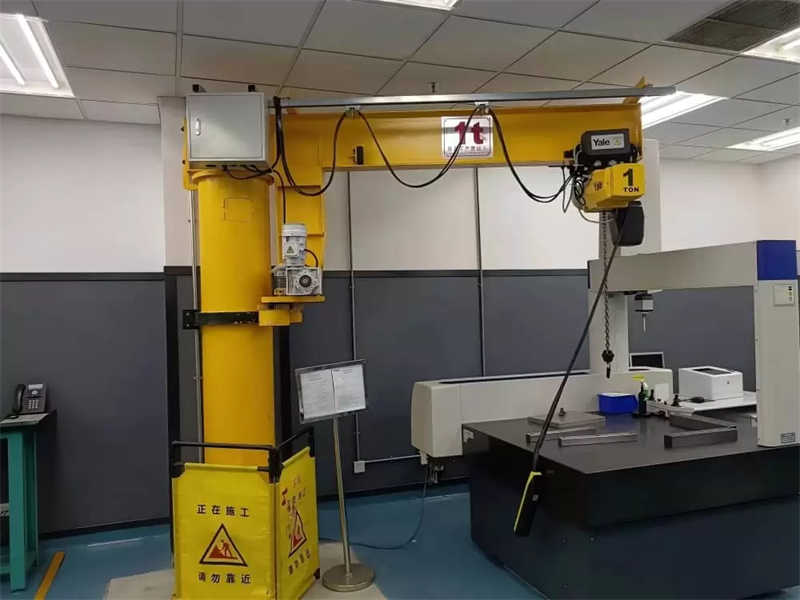 Pillar Jib Crane LS offers 500kg lifting capacity across a 6 meter jib span