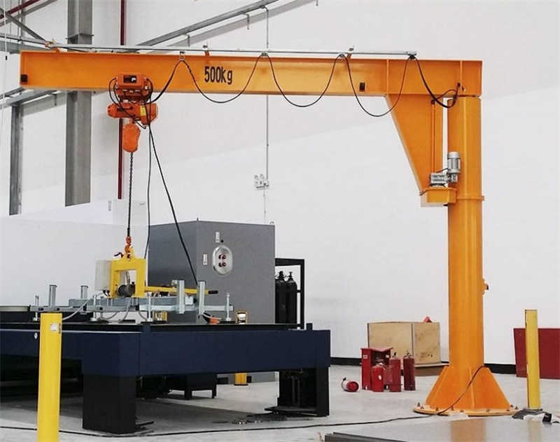 Space-saving 500kg wall-mounted jib crane features a 3 meter arm.