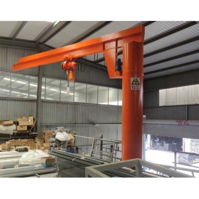 Versatile 5 ton jib crane offers 6m span and 8m lift height.