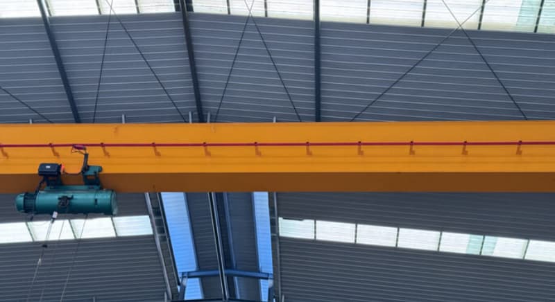 Single girder crane 1 ton 75m span 5m lift Uruguay storage