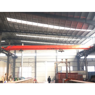 1T LB Model ExdIIBT4 Crane Colombia Pharma Lab 7.5m Span