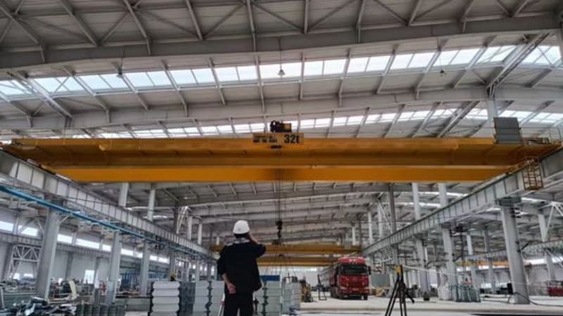 Vietnam Machinery Workshop 20T Overhead Crane 9m Lift Height