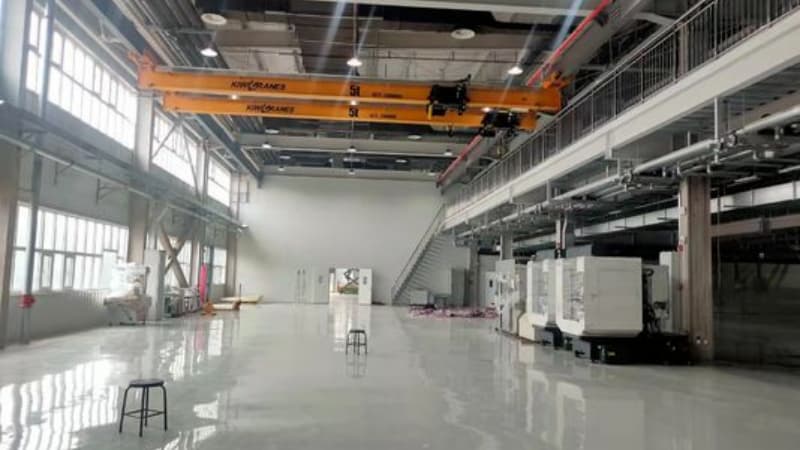 Singapore Airport Cargo 3 Ton Low Headroom Suspension Crane