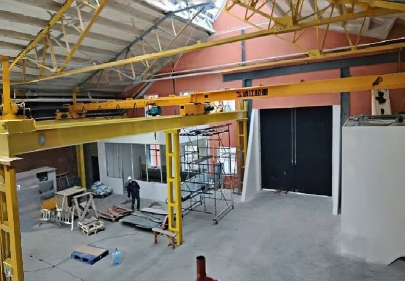 5 Ton Heavy Duty Free Standing Crane Angola Yard 30m Span Cost