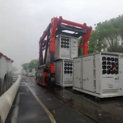 20 Ton Straddle Carriers for Pallet Wide Cargo in US Warehouses