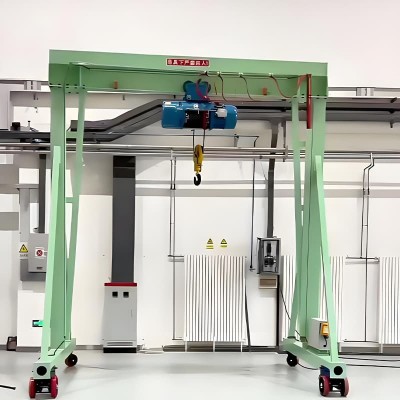 Yuantai 3 Ton Mobile Gantry Crane for Brazil Workshop Maintenance
