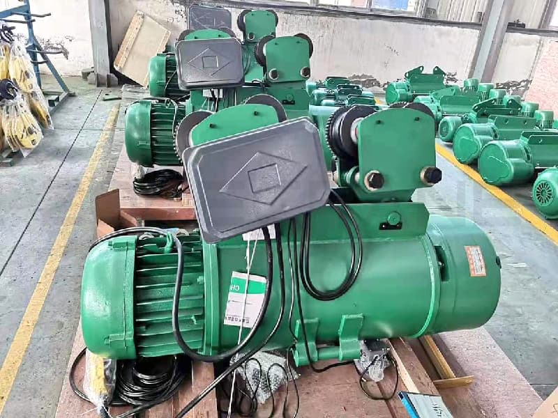 Low-Noise Operation Electric Wire Rope Hoist for Improved Work Environment