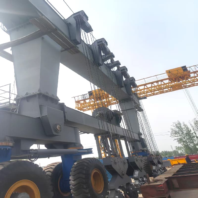 Hydraulic Mobile Boat Crane with 200 Ton Lifting and 15 Meter Span