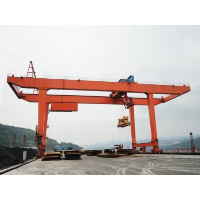 200 Ton Rail Mounted Container Gantry Crane 50m Max Main Hook Lift
