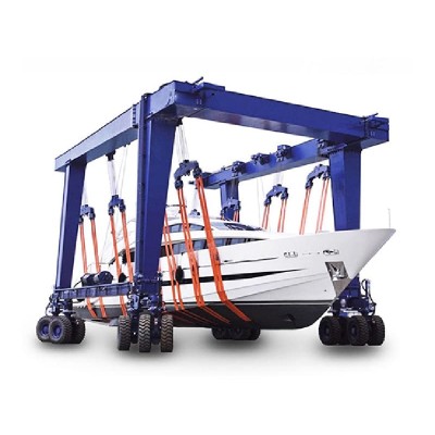 Boat Traveling Crane - 300 Ton Capacity, 40m Span Colossal Capacity Vessel Crane