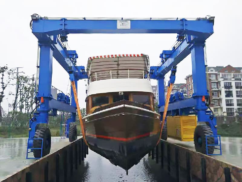 Boat Traveling Crane - 150 Ton Capacity, 25m Span, Powerful Dry Dock Crane