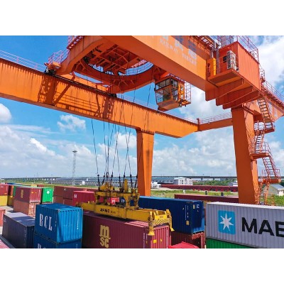 Rail Mounted Gantry Crane for Container Storage & Transportation Process