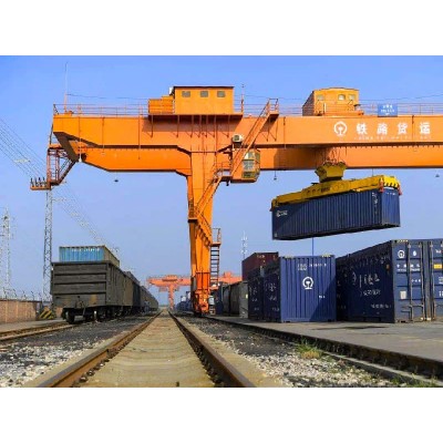 Rail-mounted Gantry Crane, 35m Span & 5-High Passing for Rail Intermodal Yards