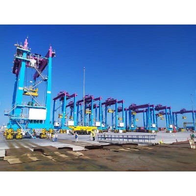 Intelligent Container RTG Crane with DGPS for Automated Yard Operations
