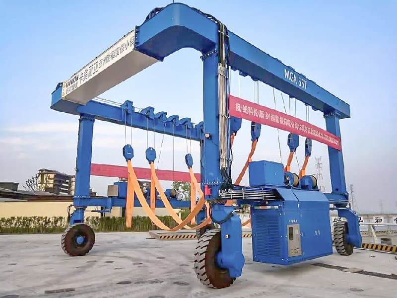 100T Maximum Capacity Boat Hoist, 80m Max Lift, 50m Span