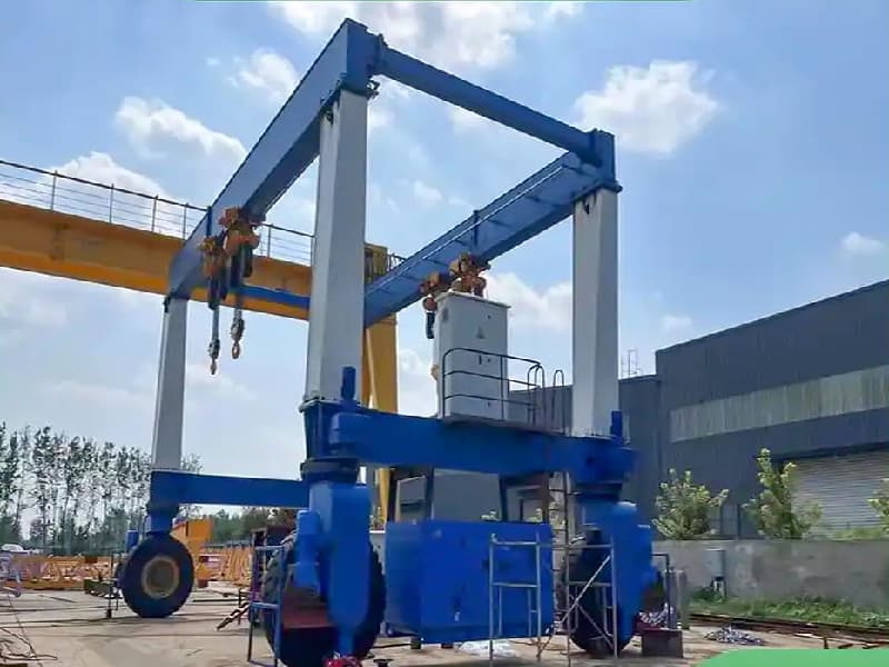 30 Ton Fast-Handling Boat Crane, 12m Lift & 16m Span
