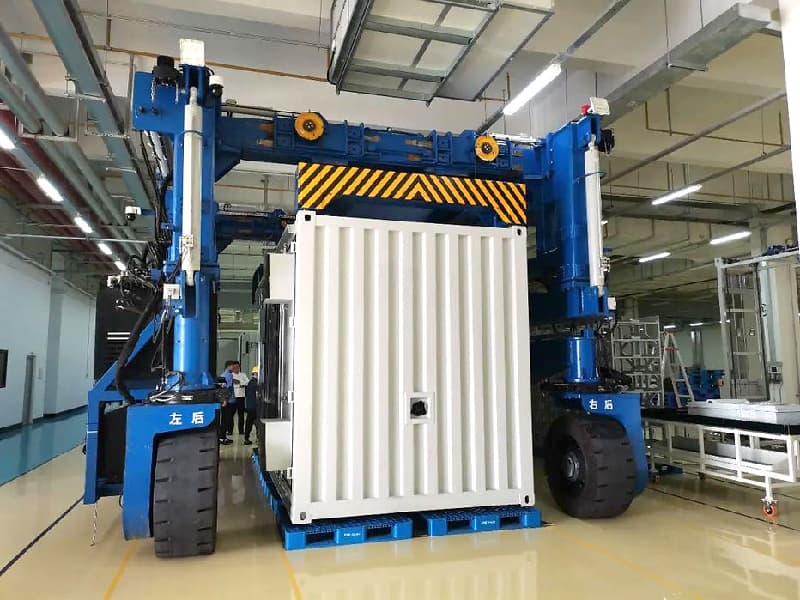 Modern Aesthetic Straddle Carrier Combining Sleek Design