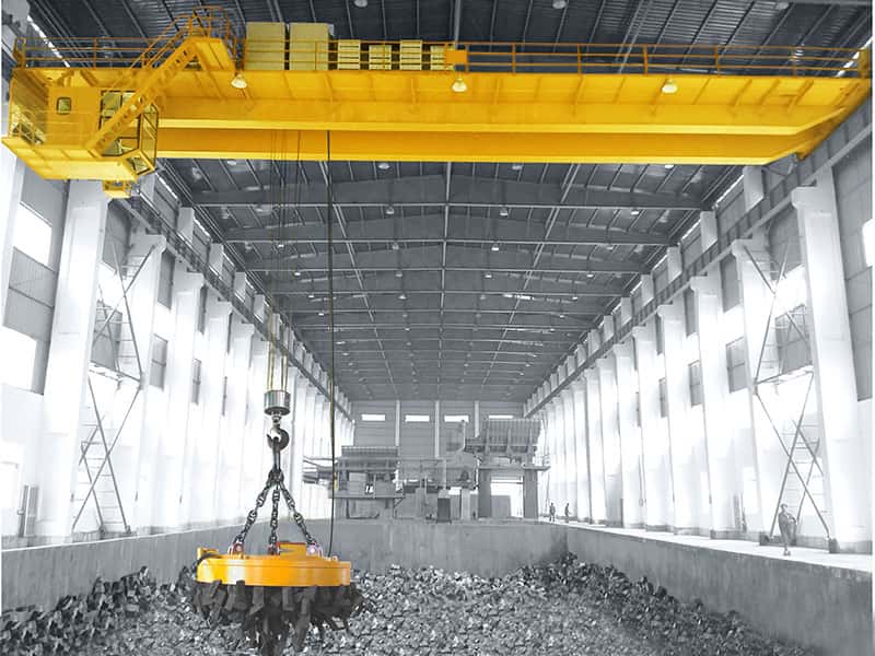 Industrial 32t Magnet Crane, Span 28m, Lift 20m for Steel Yards
