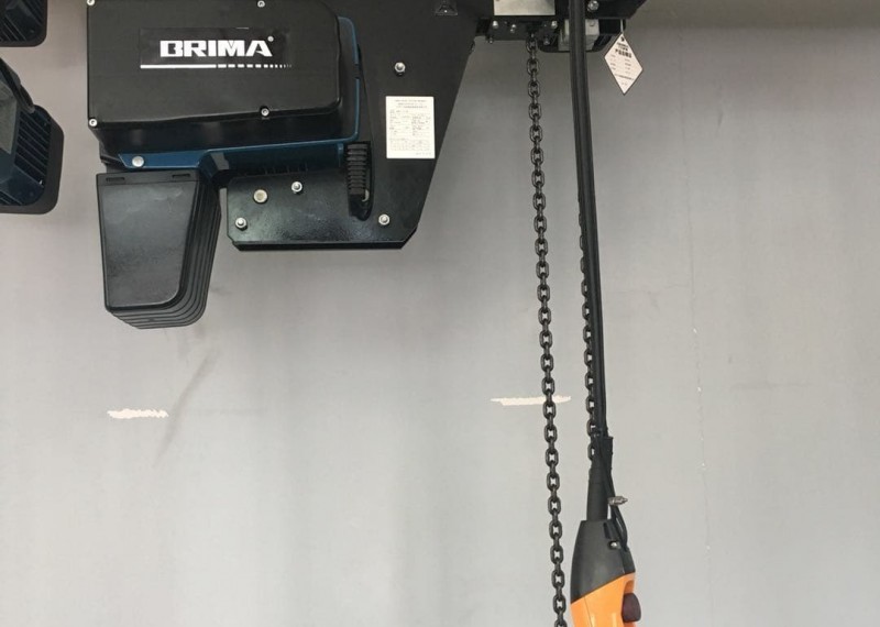 Heavy Lifting: Wire Rope Hoist Buyer's Guide