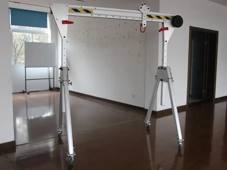 500kg Foldable Portable Gantry Crane Aluminum with Casters Span 4m Height 4m