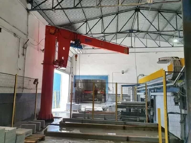1T Freestanding Jib Crane 360° Rotation Span 6m Height 5m Outdoor Use