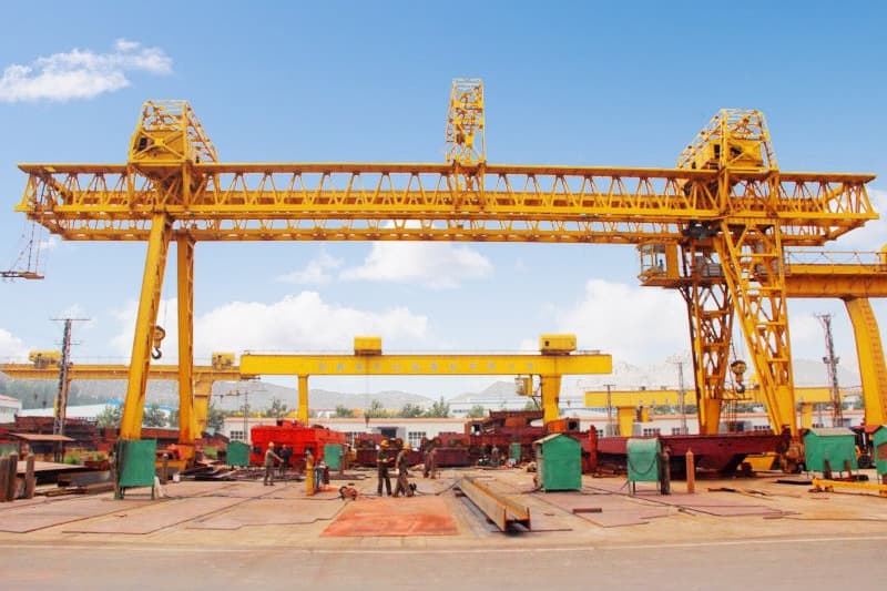 5t Truss Girder Double Girder Gantry Crane 15m Lift 30m Span France