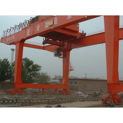 16t U-Shaped Double Girder Gantry Crane 12m Lift 30m Span Italy