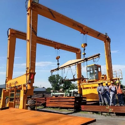70t Rubber-Tired Container Gantry Crane 18.5m Lift 26m Span Vietnam