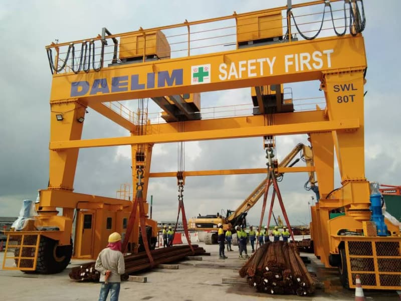 200t Shipbuilding Gantry Crane 180m Span 50m Lift for Shipyard Italy
